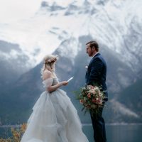 Liz + Kanan – Банф ELOPEMENT |  Фото by Hennygraphy