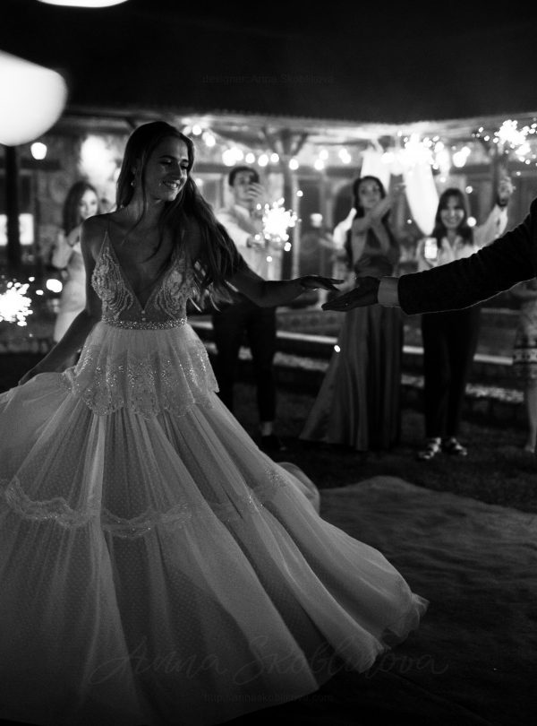 Прозрачное свадебное платье с открытой спиной - Gentle Angel  Anna Skoblikova: Фото 6